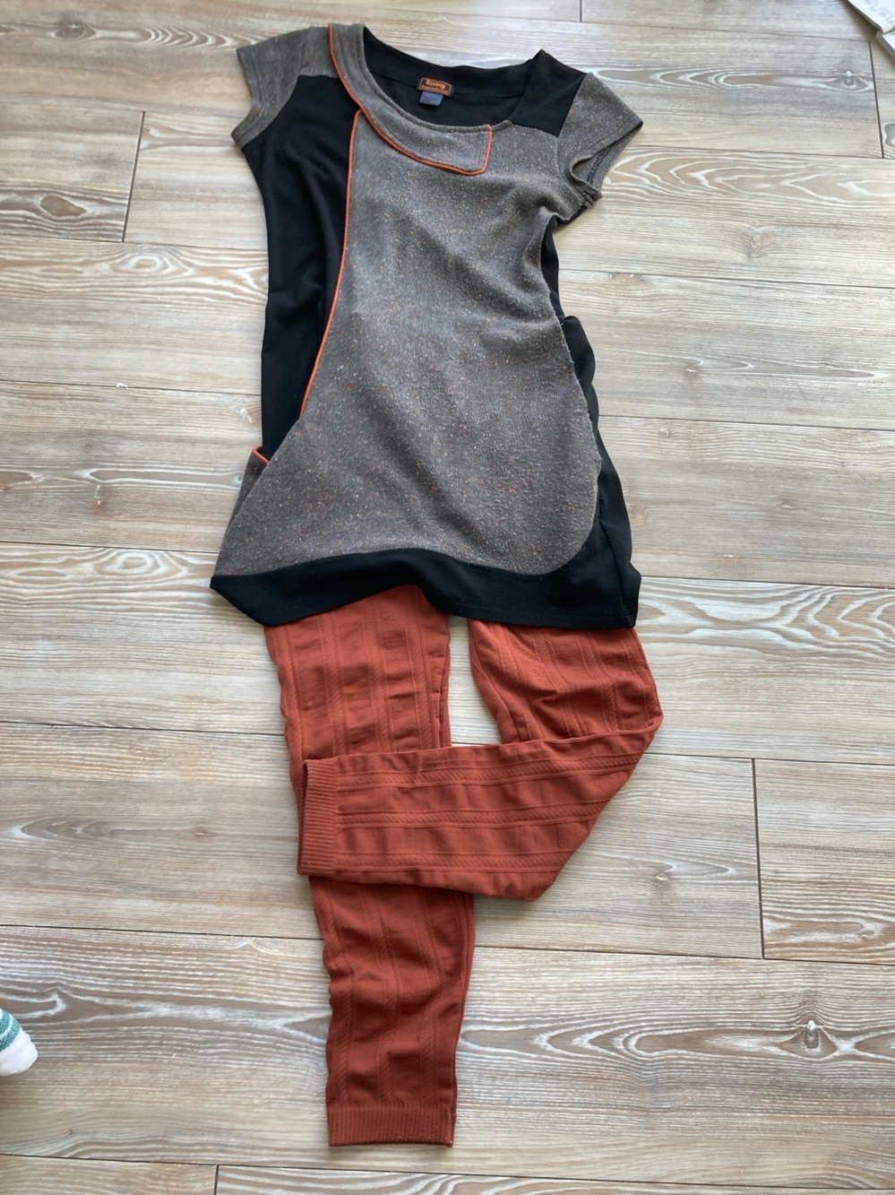 Soft Knit Leggings in Rust/Terra Cara Size S/M